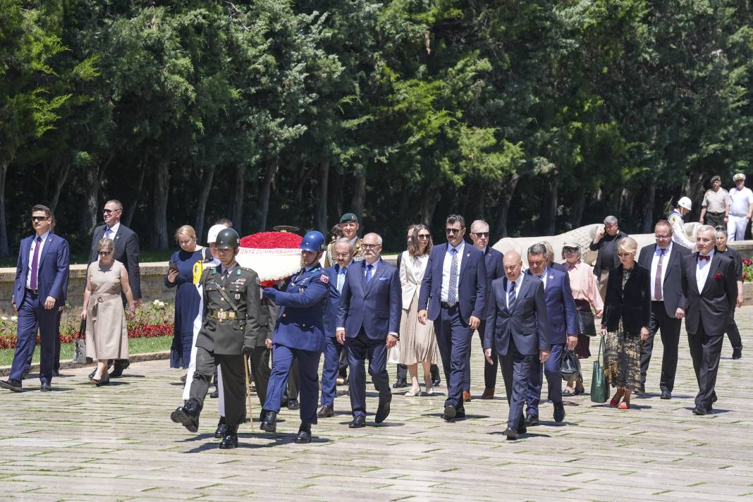 Estonya Cumhurbaşkanı Karis Anıtkabir'i ziyaret etti 22